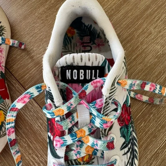 NOBULL Floral Sneakers. Tropical print woman size 5.5. GU come with box. - Picture 4 of 14